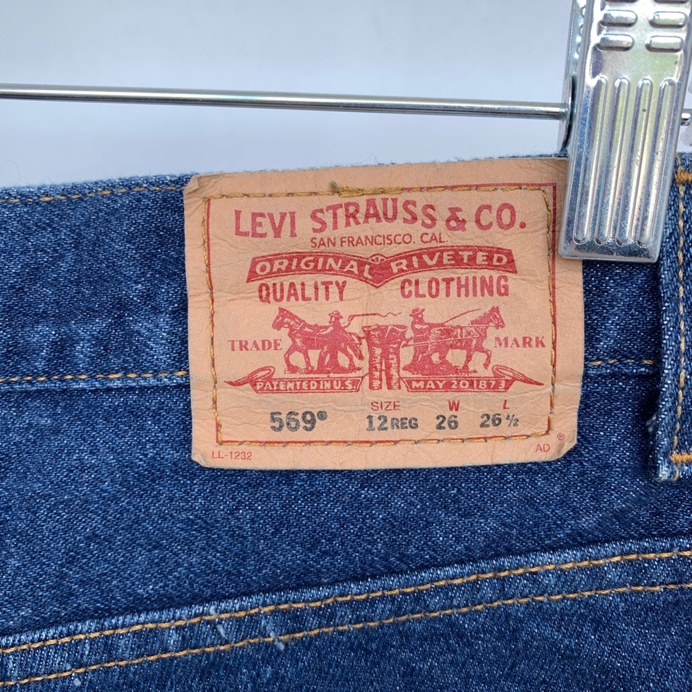 Levi’s 569 Cut Off Denim Shorts - Picture 3 of 4